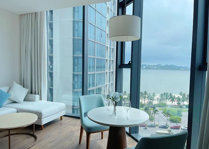 A La Carte Bay Sea View Hạ Long