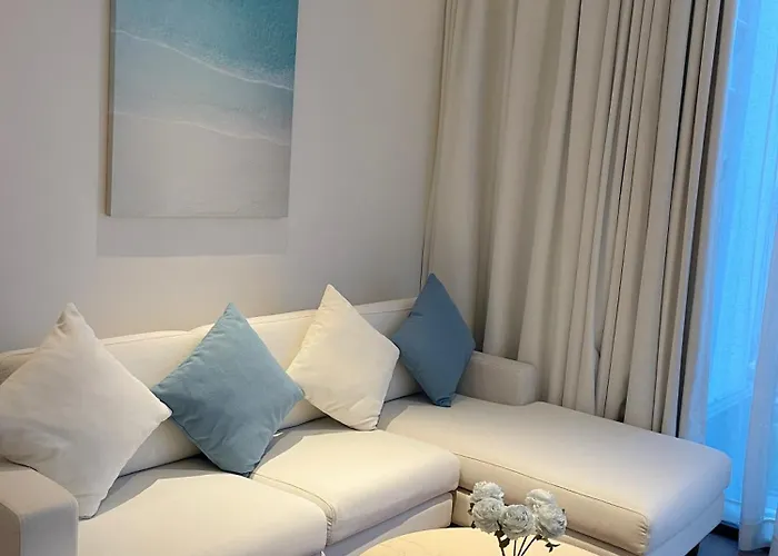 A La Carte Bay Sea View Hạ Long